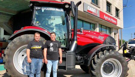 Agricola Matova Entrega a Ganadería Pallas, Case Maxxum 145 CVXdrive.