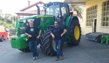 Comercial Agrícola Castellana entrega JOHN DEERE 6195M a SAT La Cotera de Parbayón, en Cantabria.