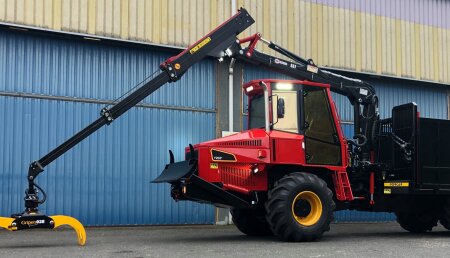 FORCAR (FORestal CARdelle) entrega un autocargador FORCAR F205A (capacidad de carga 15000 kg.)  en la comarca do Xallas (A Coruña).