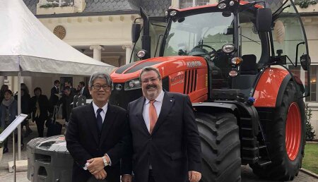 Kubota celebra el cumpleaños del Emperador de Japón en la residencia del embajador en España