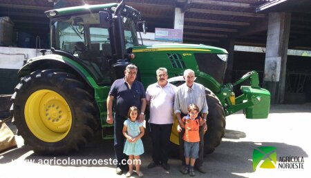 Agricola Noroeste entrega John Deere 6175R a Granxa Neiro de Trazo ( A Coruña)