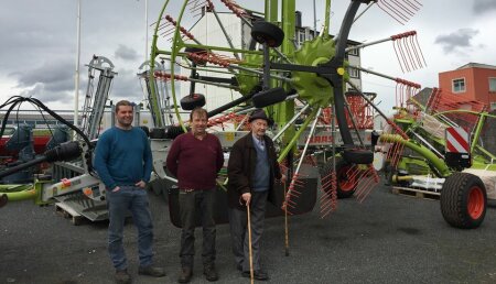 Talleres Agrícolas Mata entrega CLAAS LINER 2900 a Sampedro en Vioxo (Brión).