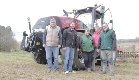 Agricola Calvo  entrega CASE IH MAGNUM 250 CVX a S.A.T REVOLTA en Noche - Villalba ( Lugo )