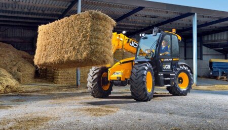 Las nuevas manipuladoras telescópicas JCB Serie III y el Fastrac 8000 en DEMOAGRO 2019
