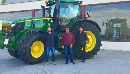 Agrícola Castellana entrega John Deere 6250R Ultimated a  Centeno Roldan 