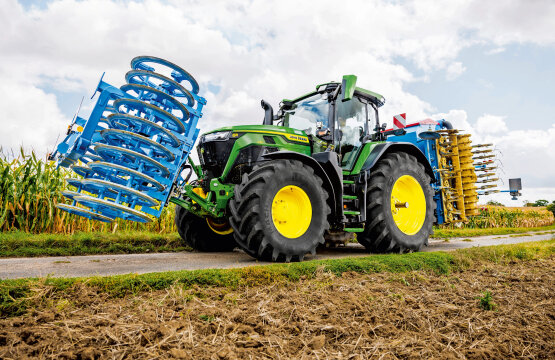 John Deere actualiza los tractores 6R de bastidor grande y extra grande