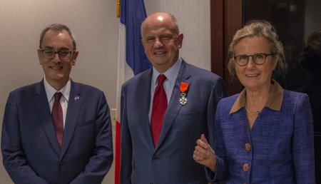 Martin Richenhagen, Presidente, Director Ejecutivo y máximo responsable de AGCO recibe la prestigiosa Legión de Honor, concedida por el Gobierno de Francia
