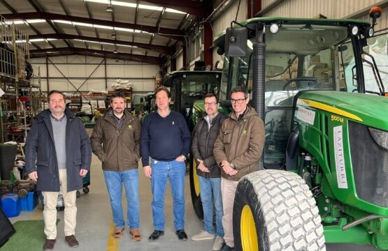 Deltacinco refuerza la digitalización de la flota de tractores de Laziturri con la tecnología JDLink™ de John Deere