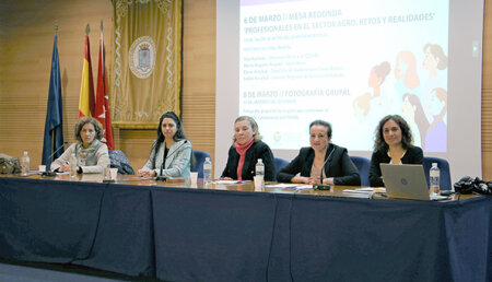 KUBOTA RINDE HOMENAJE AL DÍA INTERNACIONAL DE LA MUJER APORTANDO VALOR EN UN SEMINARIO DE MESA REDONDA