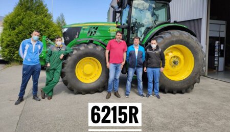 Agricola Noroeste entrega John Deere  6R -6215R  a Javier