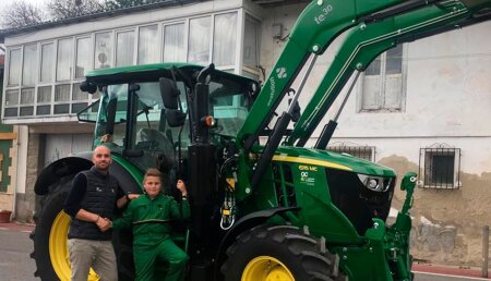Agrícola Castellana entrega JOHN DEERE 6115MC en Cañeda (Santander) a Amalia López