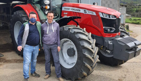 Maxideza entrega a Casa Jose Maria S.C.  , de Portomarín, Lugo , Massey Ferguson 7715 dyna 6