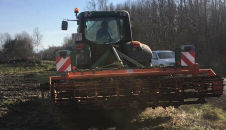 Agricola Suarez Entrega de una Grada Rapida AMAZONE CATROS 3001