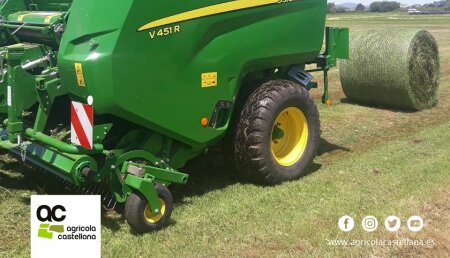  Agrícola Castellana entrega John Deere V451R a Ganaderia Pacheco, en Carasa (Cantabria)