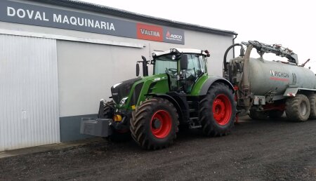 Doval Maquinaria entrega un Fendt 828