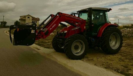 Agrícola Suárez entrega MASSEY FERGUSON 5712S