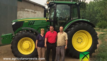 Agricola Noroeste Entrega John Deere  6155R a Fernando