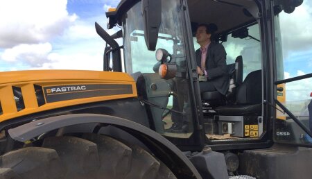 JCB revoluciona el trabajo en el campo en DEMOAGRO 2017