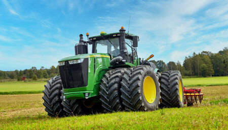 Neumáticos en continua evolución para tractores cada vez más avanzados: BKT apuesta por la vanguardia y la tecnología