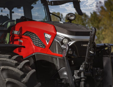 CNH Industrial Österreich GmbH Steyrer Straße 32 4300 St. Valentin, Austria Case IH presenta el nuevo Farmall C 2025: redefiniendo la potencia, el confort y la tecnología de precisión para los agricultores modernos