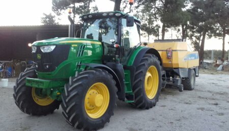 Agricola Castellana entrega  JOHN DEERE 6175R en Nava de la Asunción (Segovia)