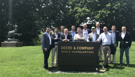JOHN DEERE CELEBRA EL 50º ANIVERSARIO DE 7 CONCESIONARIOS EN ESPAÑA CON UN VIAJE DE RECONOCIMIENTO A ESTADOS UNIDOS