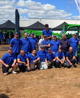 Farming Agrícola acerca las soluciones de Merlo al sector agroganadero en una jornada celebrada en Frades