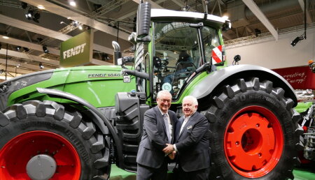 Fendt – Preparando el stand en la feria SIMA 2019 de París