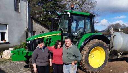 Agrícola Noroeste entrega John Deere 6100M a Ganaderia Maruxo