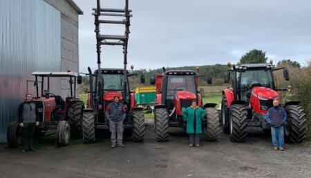 Agricola Suárez entraga MF 7716S  a la Familia Cid Gonzalez