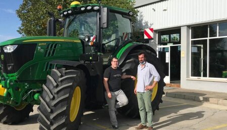 Agrícola Castellana entrega John Deere 6215R Ultime a Jesus Francisco Perez Diez (Cabañas) de Medina de Rioseco.