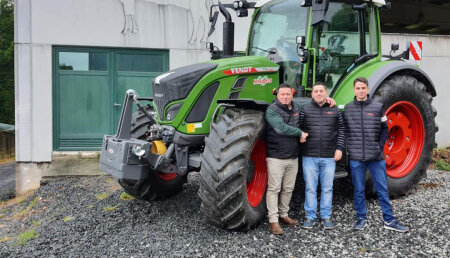 Maxideza entrega a Adrián Meilán Feijóo ( Ganadería Finca Suatorre),  FENDT 718.