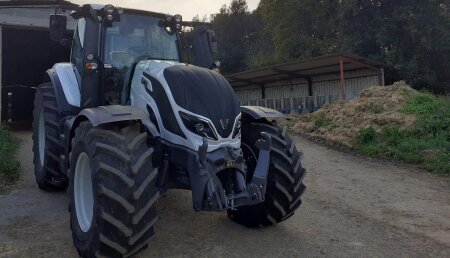 Agrícola Patricio entrega Valtra T174eActive a S.A.T Hermanos Valcarcel 