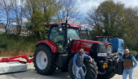 Agricola Calvo entrega CASE IH puma 165 CVX y LELY 320 MC a BAIXO DE CASTRO S.C en Pradeda ( Guntin ) 