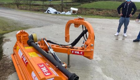 Agricola Calvo  entrega FALC PELLICANO SPECIAL 1800 a SEMAR, S.C. en Carballedo.