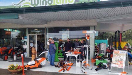 Miguel Agrícola organiza una demostración de máquinas Stihl profesionales de batería en Lugo