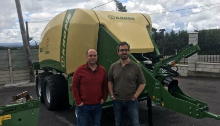 Millares Torron entrega macroempacadora KRONE BIG-PACK 1270XC, a AGRIS S.C.G. en su delegación de Mosteiro (POL)