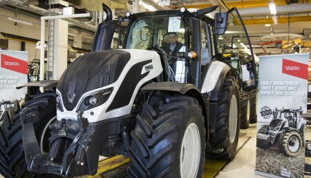 Valtra celebra la fabricación del tractor nº 1000 de la Serie T4