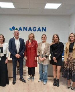 LA ALCALDESA DE CALAHORRA INAUGURA LA NUEVA OFICINA DE ANAGAN EN LA CIUDAD