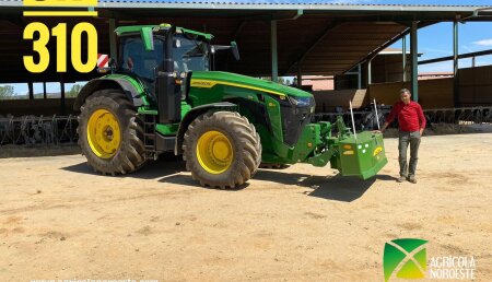 Agrícola Noroeste entrega John Deere 8R - 310 a RIBE SC