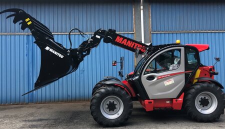 Cardelle Hidráulica, s.l. entrega Manitou  MLT737-130PS a ganadería en Ourense.