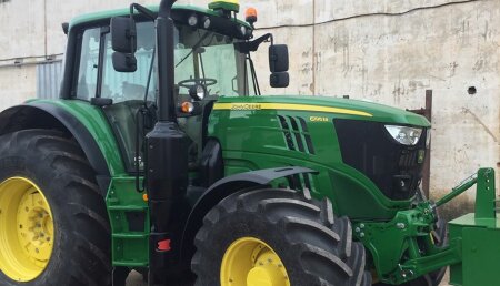 Agrícola Castellana entrega Jhon Deere 6195M con servicio de autoguiado a la cooperativa de de Fresnillo de la Dueñas (Burgos)