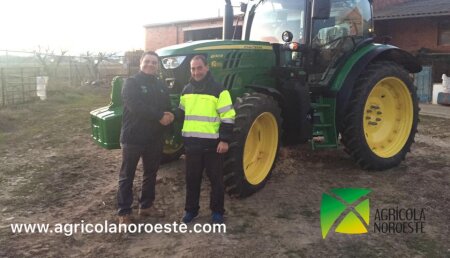 Agricola Noroeste Entrega John Deere 6130R  a Lorezo una explotacion en Soto de la Vega (Leon).