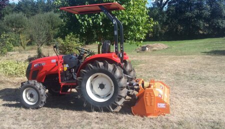 Agricola Calvo entrega  KIOTI DS4510 y desbrozadora de martillos FALC MINI 1700 en San Juan de Muro - Láncara. Adquiridos por Emiliano Caloto López