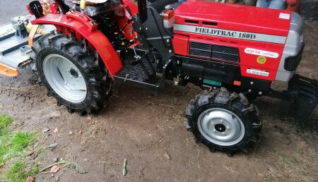 Comercial agrivama Entrega  FIELDTRAC 180d equipado con desbrozadora de 1m en OUROL(LUGO)