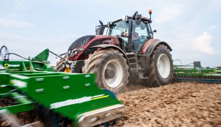 La Serie T crece con la presentación de los modelos HiTech y nuevas funciones