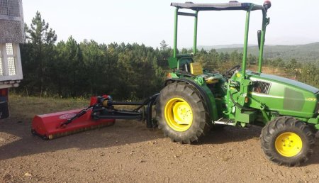 Agrícola Suárez entrega   trituradora desplazable de 1,45 mts