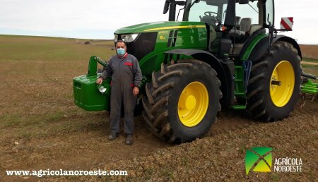 Agrícola Noroeste entrega John Deere 6250R a HNOS GARCIA PRIETO