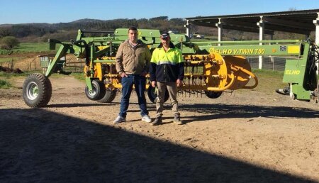 Agricola Matova SL Entrega a Damián Regueiro de Benza, Trazo,  Elho Vtwin 750.