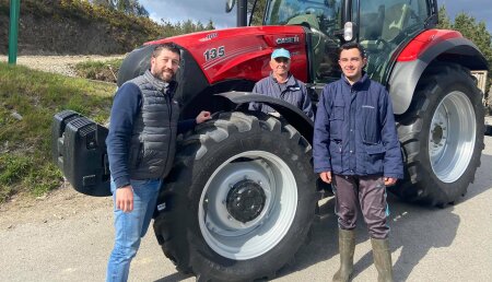 Agricola Calvo entrega CASE IH maxxum 135  a Manuel Campo Gómez en Meiroi (Ribeira de Piquin) Lugo